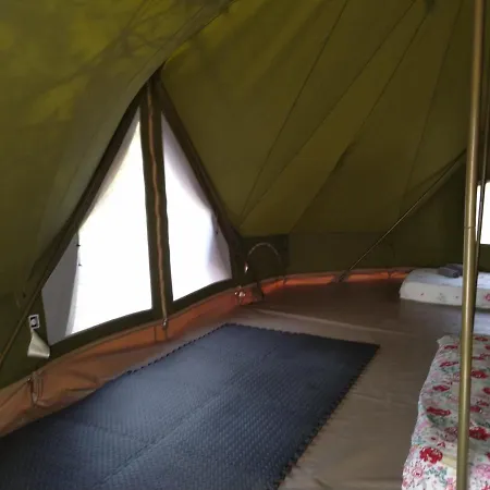 Дом отдыха Zelt 5 Camp West Ражанац